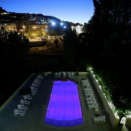 Green Lake Hotel - Jezzîne 외부 사진